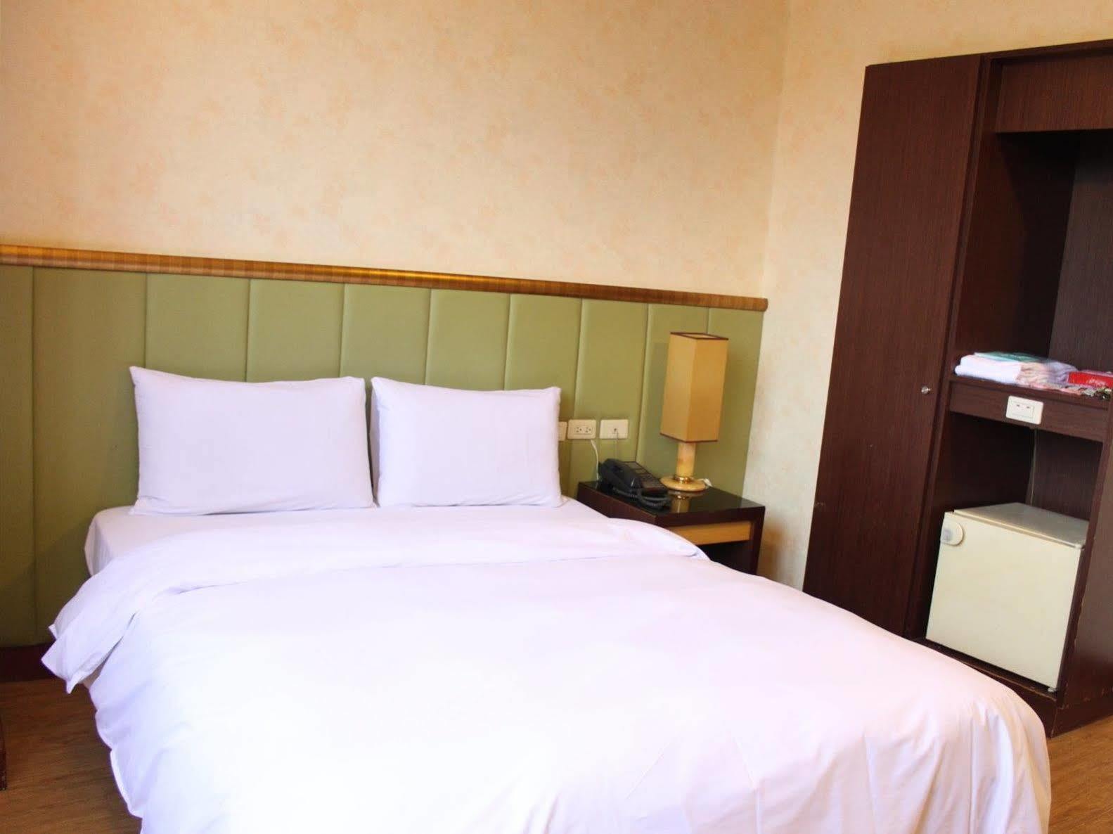 Sunwise Hotel Kaohsiung Exterior photo